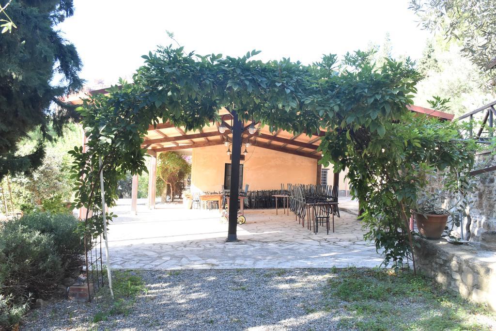 Azienda Agrituristica Biologica Il Querceto Santa Severina Exterior foto