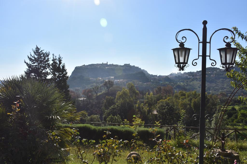 Azienda Agrituristica Biologica Il Querceto Santa Severina Exterior foto